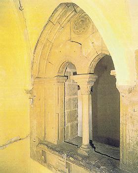 Window in the Sicolo- Chiaromonte style
