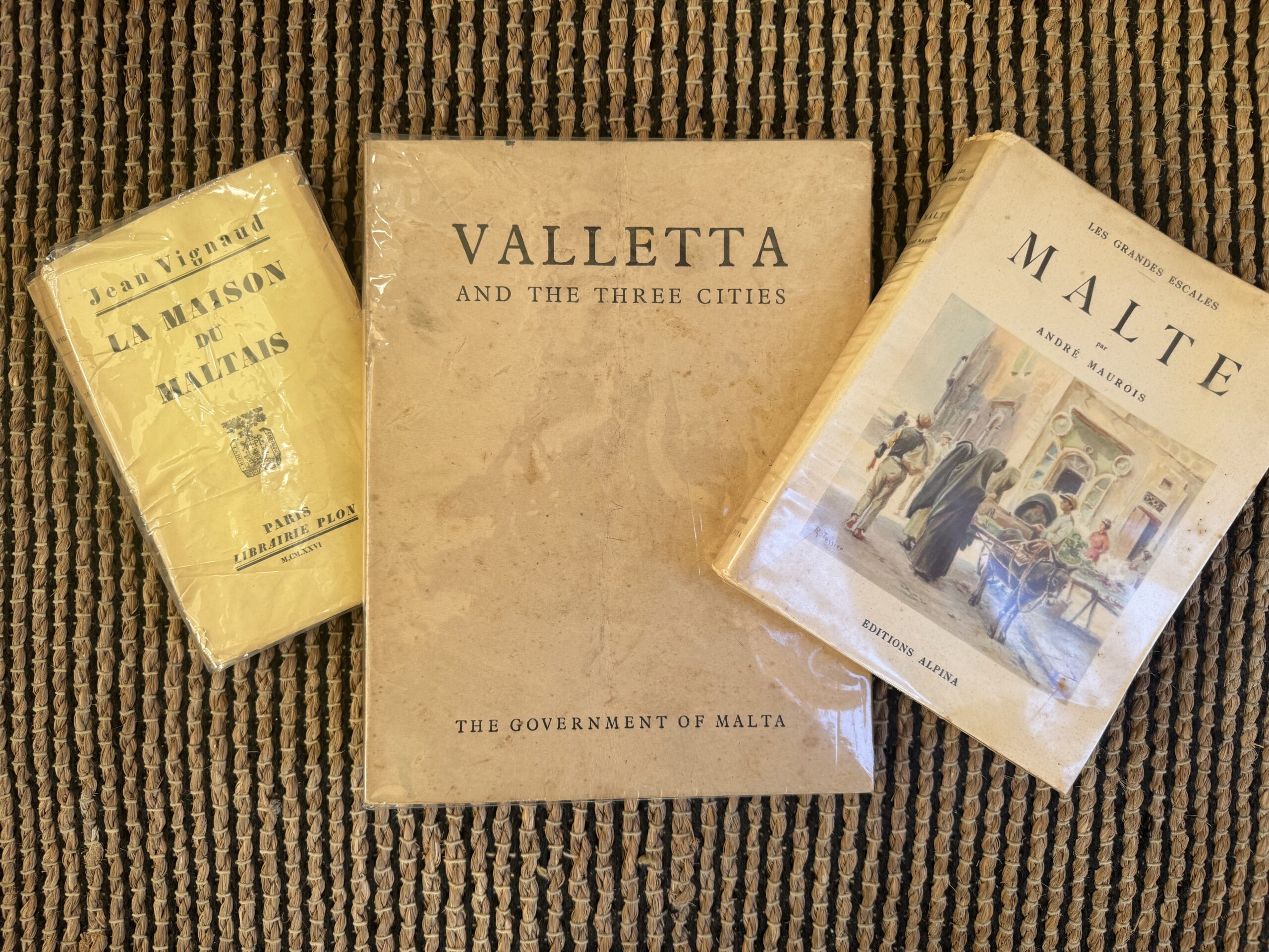 Snop House- French books about Malta Snop House- French books about Malta