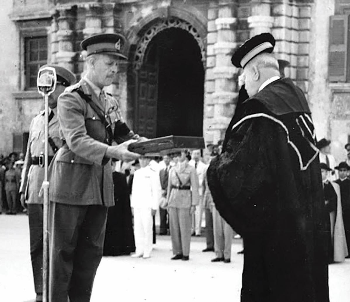13 September 1942: Governor Field-Marshal Viscount Gort (1896-1946) presenting the George Cross medal to Sir George Borg, Chief Justice of Malta, who accepted it on behalf of the Maltese population. Photo: Maltacommand.com 13 September 1942: Governor Field-Marshal Viscount Gort (1896-1946) presenting the George Cross medal to Sir George Borg, Chief Justice of Malta, who accepted it on behalf of the Maltese population. Photo: Maltacommand.com