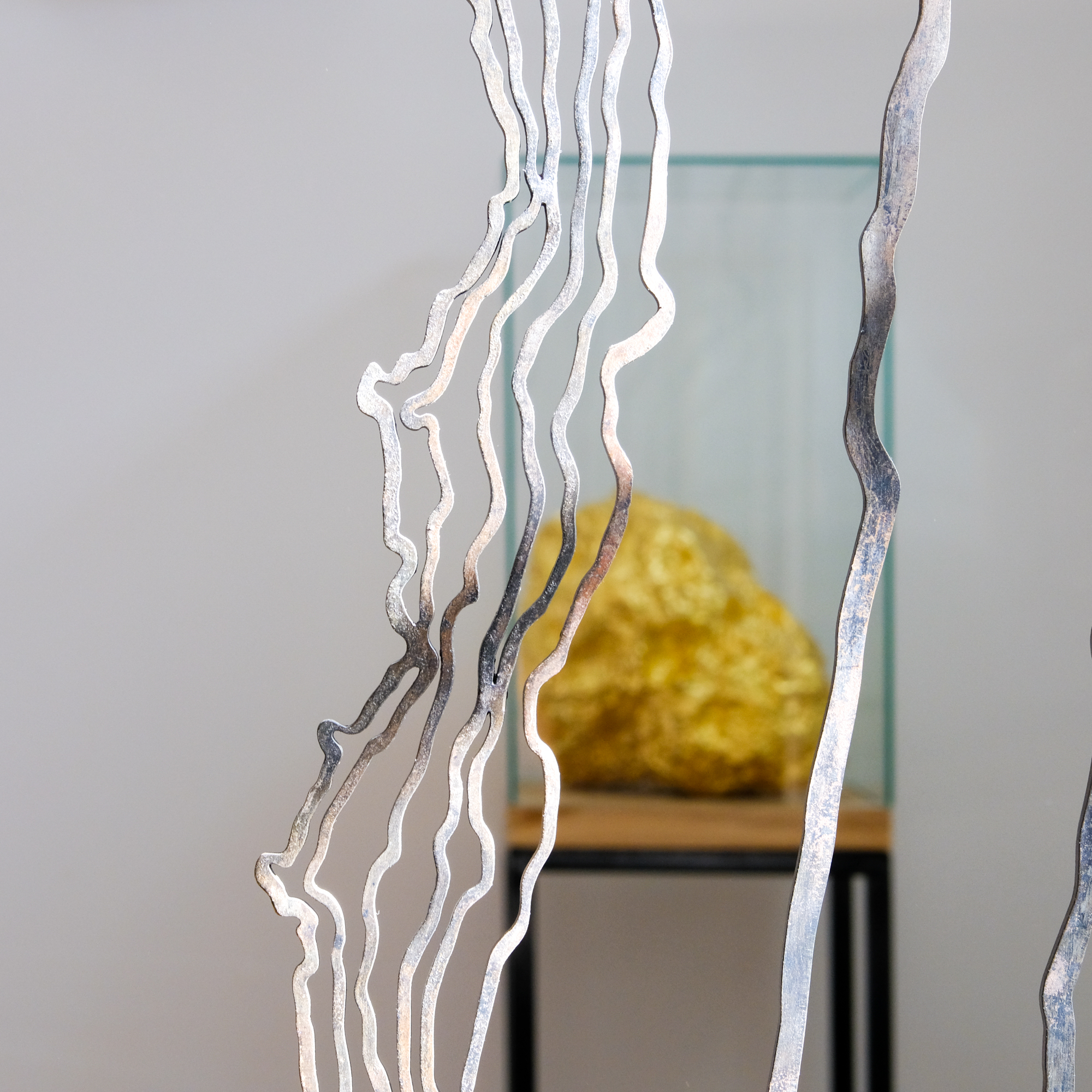 At front : The Grand Harbor. Sculpture Sylvie de Meurville At back : Glidden stone. Austin Camilleri Photo Cyril Sancereau At front : The Grand Harbor. Sculpture Sylvie de Meurville At back : Glidden stone. Austin Camilleri Photo Cyril Sancereau